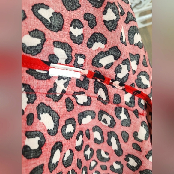 ⏰️3/$10 XXL Old Navy Red leopard prints tank top - Picture 5 of 7